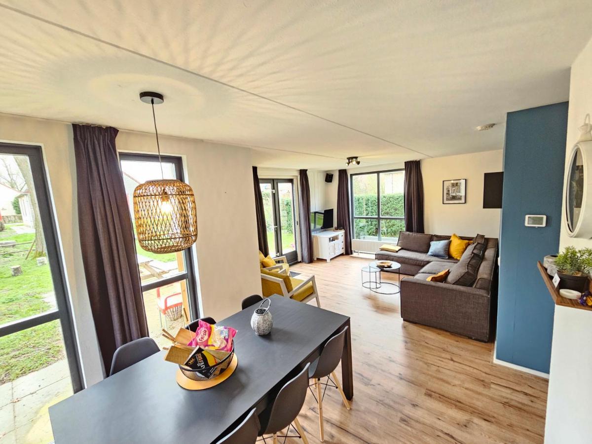 Lakeside Haven: Family Retreat with Garden & Outdoor Activities Ewijk Exterior photo